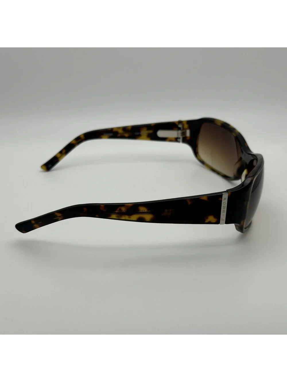 Fossil Jessy Women's Tortoise Shell Sunglasses with Gradient Lenses